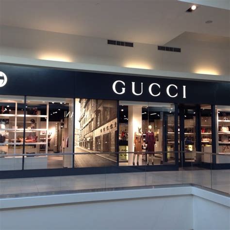 where is Gucci store located